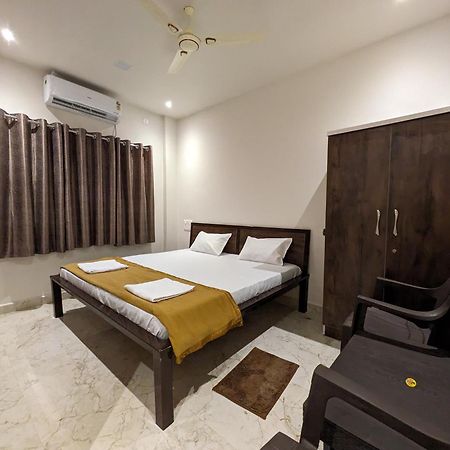 Hotel Madhusudan Executive Kolhapur Exterior foto
