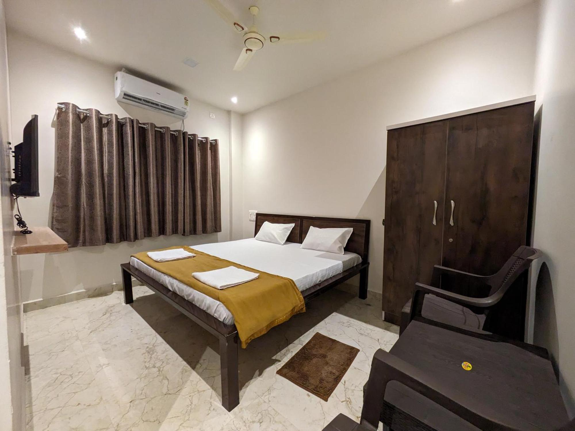 Hotel Madhusudan Executive Kolhapur Exterior foto